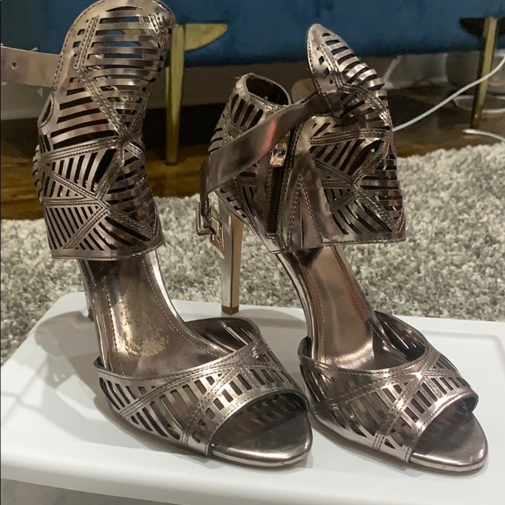 BCBGeneration Catalina Heels